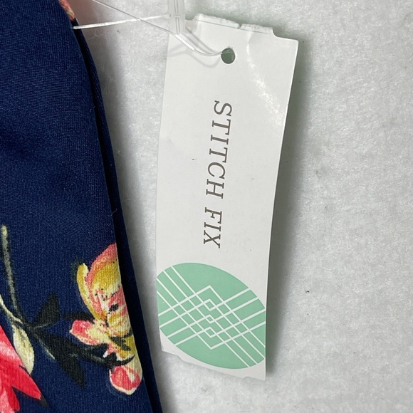 Paper Moon Basima Back Navy Floral Criss Cross Strap Tank Top Large Stitch Fix - Picture 6 of 9